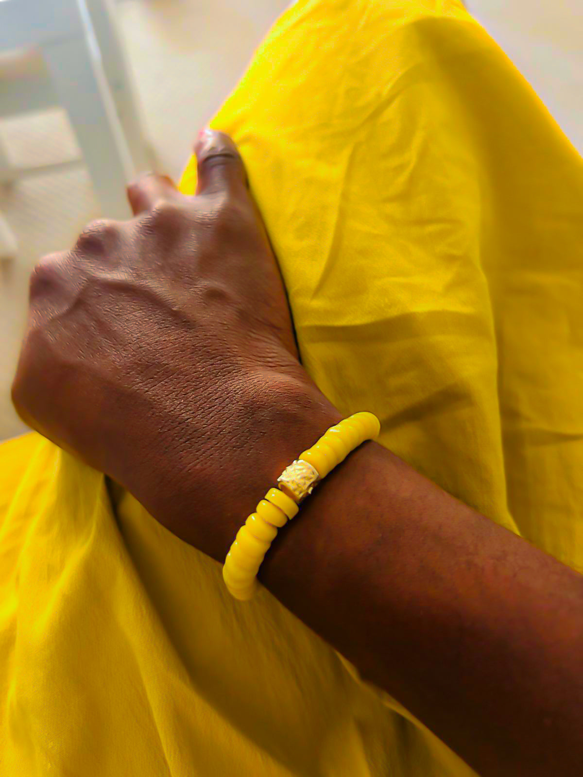 [[ GOLDEN CHAMELEON ]] - pulsera amarilla fluorescente - cuentas krobo africanas
