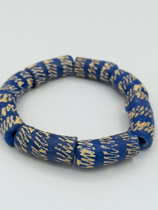 AKWABA- Bracelet bleu- (grosses perles)- Perles africaines krobo