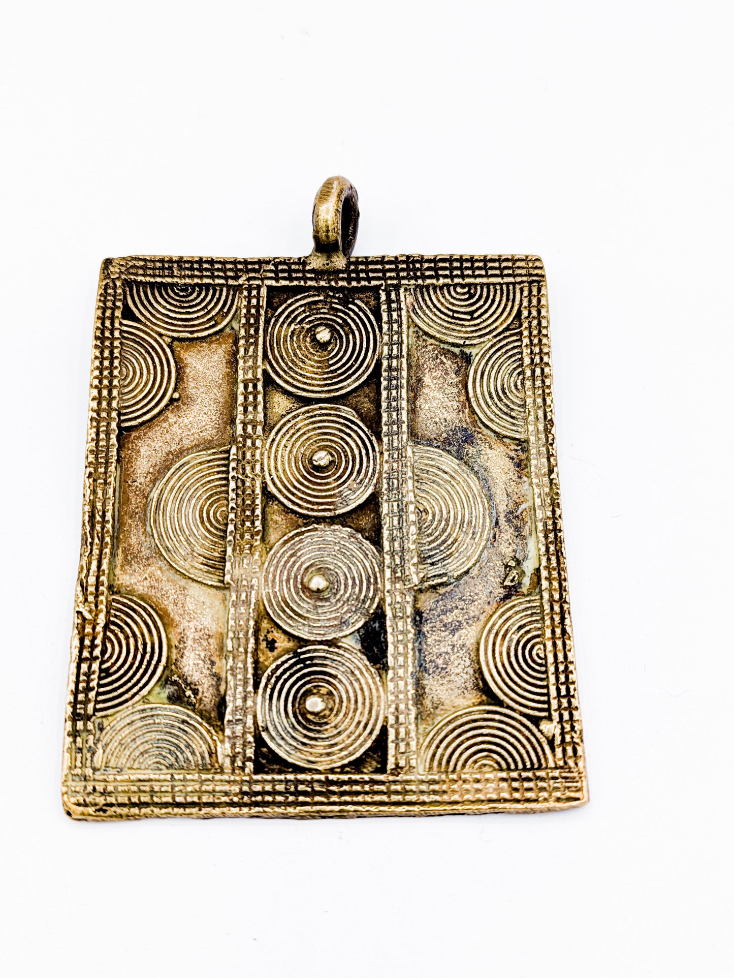 Pendentif en Bronze – Artisanal et Authentique (n°